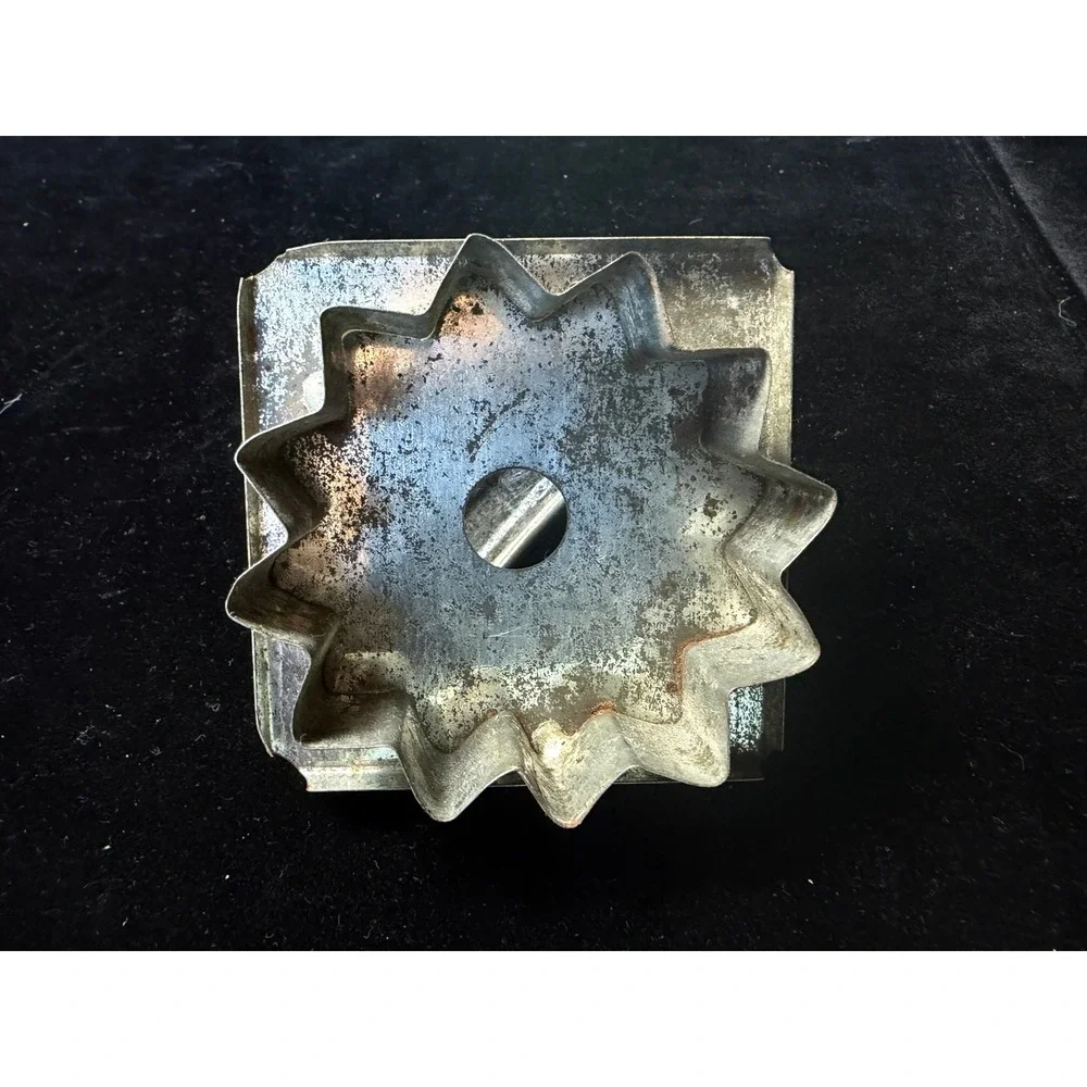 Vintage Tin Star Cookie Cutter with‎ Handle Primitive Farmhouse Kitchen Decor
